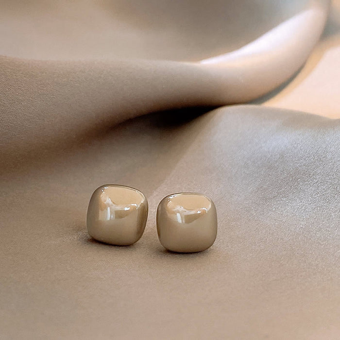 Wholesale Pearl earrings, versatile earrings, silver ear studs