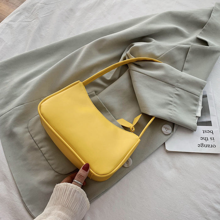 Wholesale Fashionable handbag, stylish one shoulder small bag, simple and versatile new style