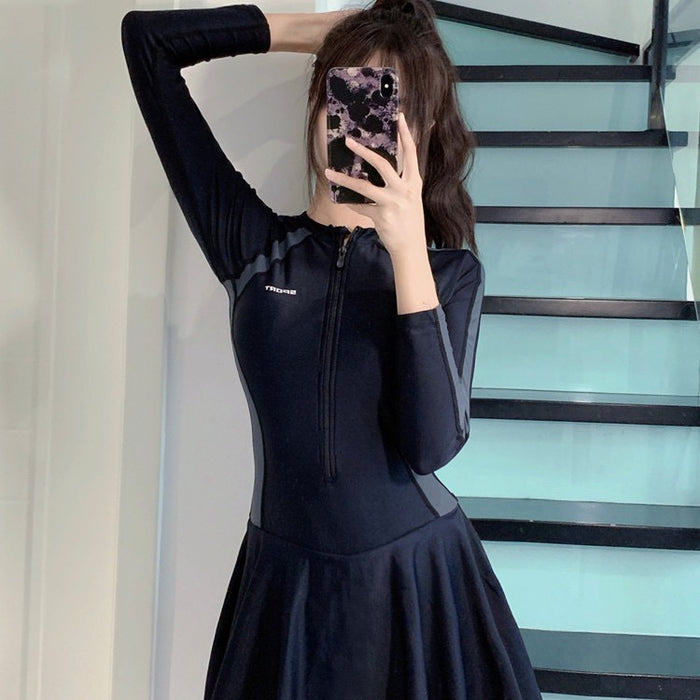 Wholesale New women's skirt style one-piece swimsuit with conservative long sleeves for students to swim in hot springs