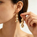 dxx-img:61d124ab4c5f1cb3393a6bc785f720af