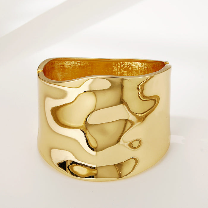 Wholesale Bracelet gold wide edge fashionable bracelet with high-end feel