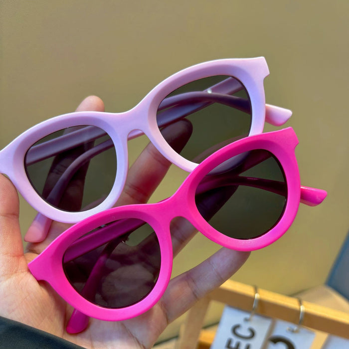 Wholesale Matte children's sunglasses are fashionable, retro, versatile, sunshade and sunscreen