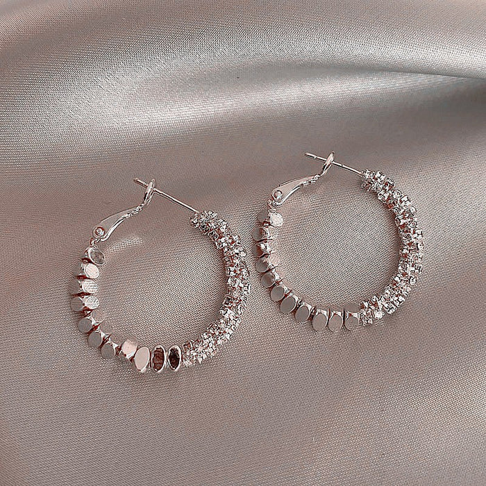 Wholesale Silver needle ear ring niche personality design sense exaggerated earrings women' s fashion temperament earrings