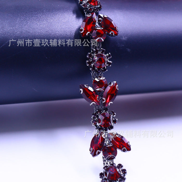 Wholesale Crystal rhinestone chain for DIY clothing accessories and decorations.