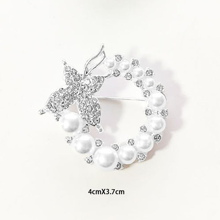 Wholesale Diamond studded pearl butterfly brooch, stylish and elegant chest flower, clothing clip, clothing accessories
