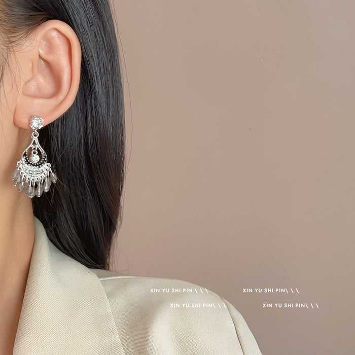 Wholesale Vintage beaded earrings with tassels and diamonds, personalized earrings