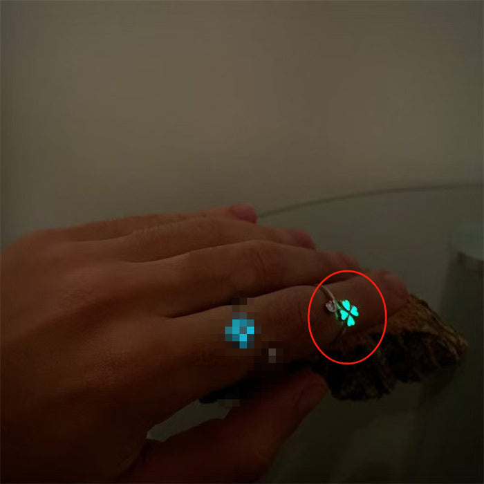 Wholesale Four-leaf Clover Noctiluca Ring Adjustable for Lovers