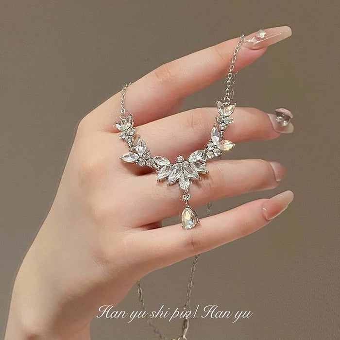 Wholesale silver rhinestone leaves flower necklace super fairy Flower Branch clavicle chain