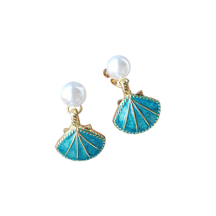Wholesale Pearl Shell Pendant Earrings, Simple and Compact Earnail Style