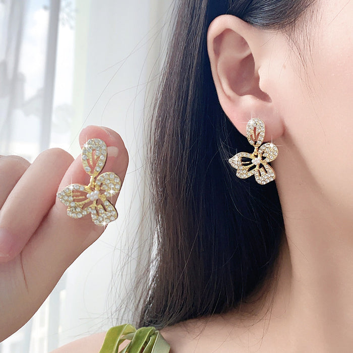 Wholesale Silver needle temperament flower earrings, niche and exquisite earrings