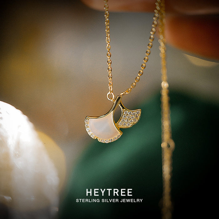 Wholesale Fan-shaped ginkgo leaf shell necklace diamond plated 18K gold  clavicle chain