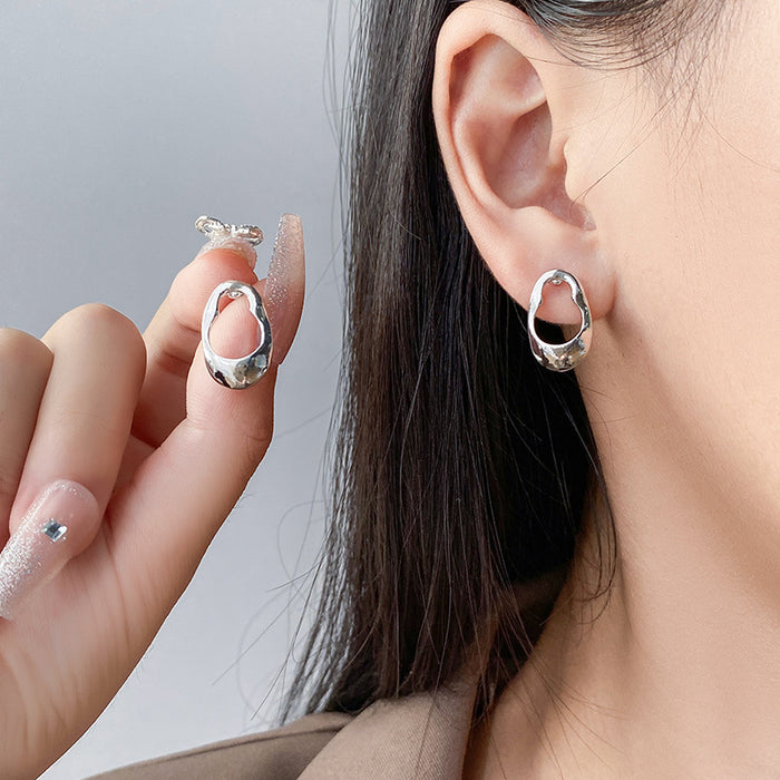 Wholesale Earstuds with a niche temperament, new minimalist earrings with a high-end feel, light luxury