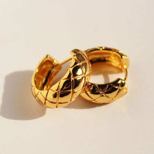 Wholesale Retro metal rhombus wave CEL earrings