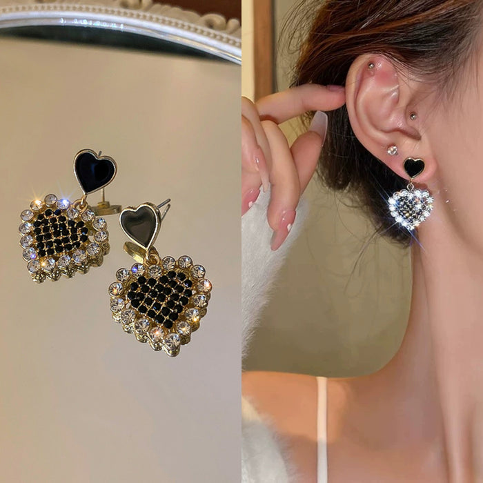 Wholesale Versatile temperament, heart-shaped earrings, personalized sparkling diamond earrings, personalized drip oil earrings