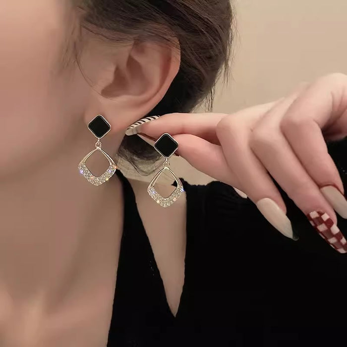 Wholesale Silver Needle Simple Light Luxury Design Geometric Diamond Inlaid Earrings with High Quality Charm Earrings