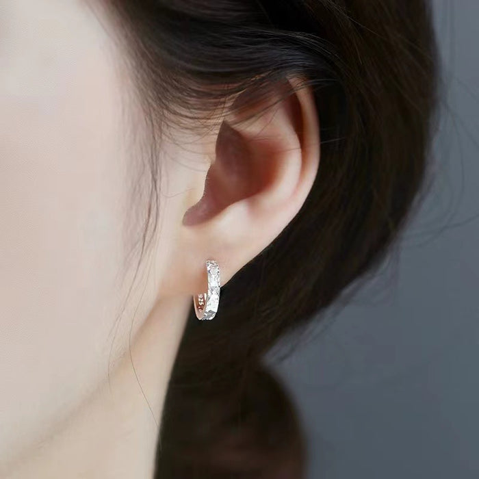 Wholesale Pure silver ear buckle, light luxury, niche, simple, high-end, exquisite earrings with ear loops