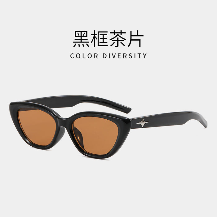 Wholesale Vintage sunglasses with a high-end feel, black small frame sunglasses with a stylish design for taking photos