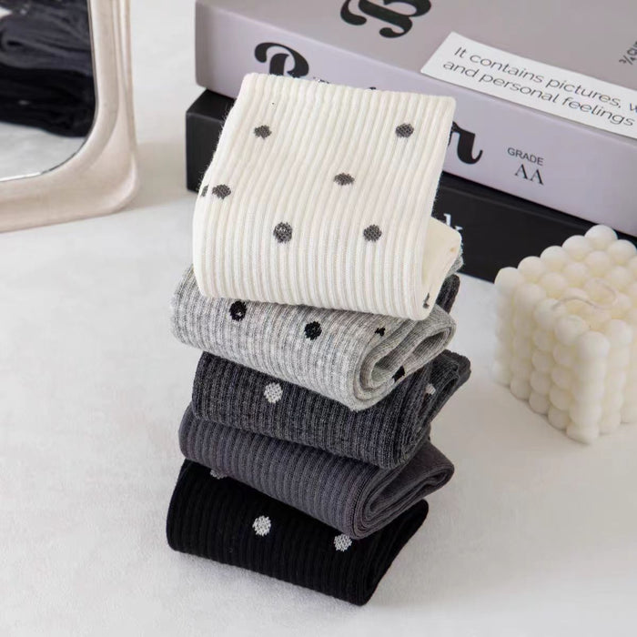 Wholesale New style mid length cotton socks, storm point socks, mid length trendy socks, socks
