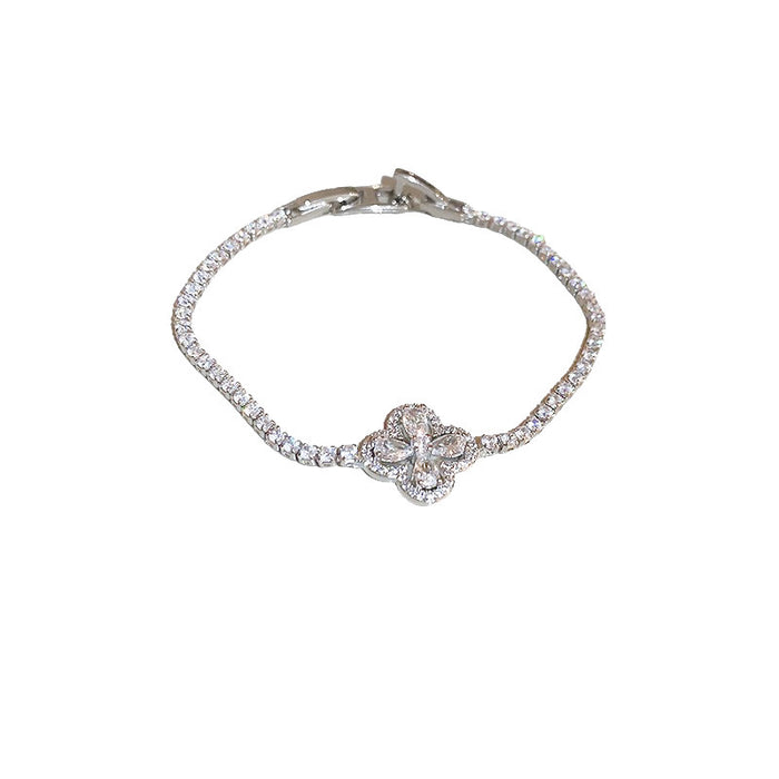 Wholesale Exquisite openwork four-leaf clover micro-set zircon bracelet
