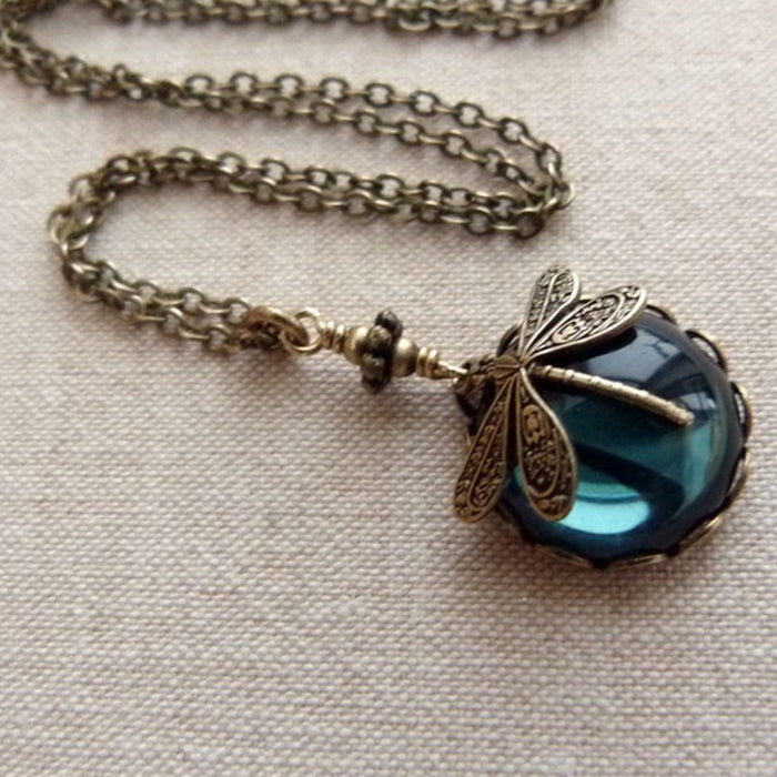 Wholesale Creative retro green crystal pendant necklace, personalized fashion party jewelry