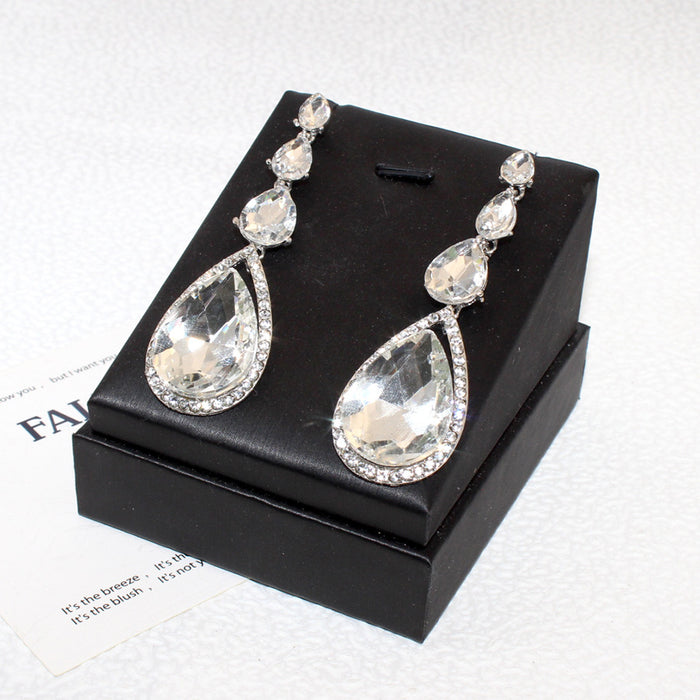 Wholesale Exquisite and luxurious water droplet studded diamond earrings, fashionable and high-end long alloy ear accessories