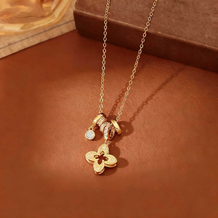 Wholesale Delicate versatile openwork four-leaf clover necklace