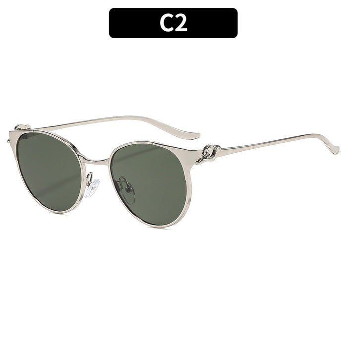 Wholesale Stylish Round Metal Frame Sunglasses for Women Gold Gray Lens UV400 Casual Driving Accessory
