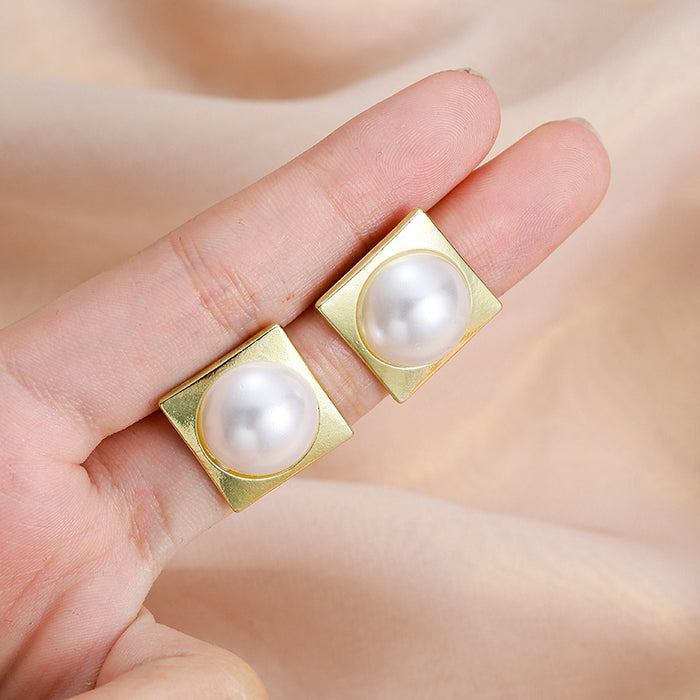 Wholesale exaggerated geometric square pearl earrings for women