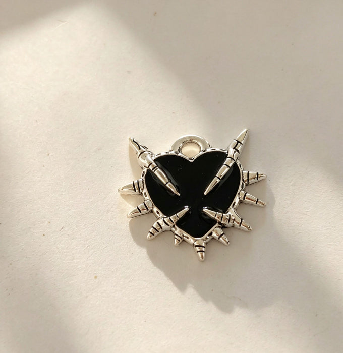 Wholesale Gothic  n Heart Metal Pendants Black Alloy DIY Jewelry Accessories For Bracelet Necklace Earrings