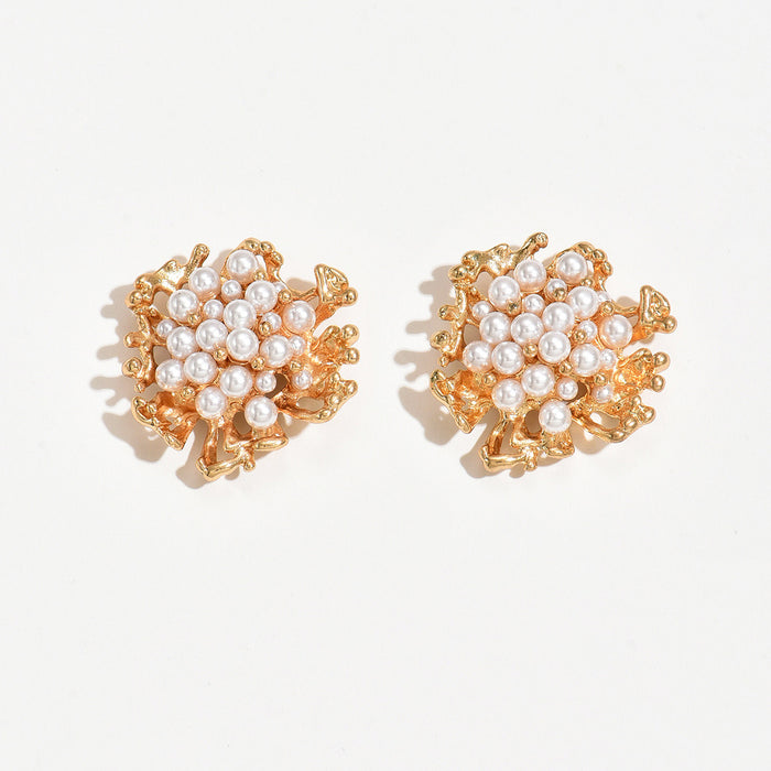Wholesale Retro Gold Elegant Pearl Flower Earrings Women