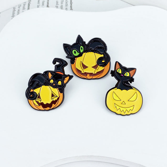 Wholesale Baked Varnish Zinc Alloy  Brooch Pumpkin Black Cat Design Fashion Accessory For Bags And Clothing MOQ≥2
