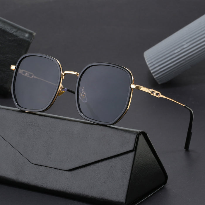 Wholesale New fashionable sunglasses with a high-end feel and metal frame, personalized large frame glasses