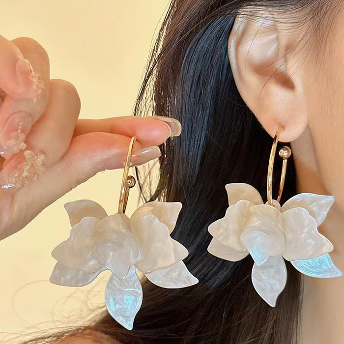 Wholesale Three-Dimensional Aesthetic Gardenia Flower Earrings for Women