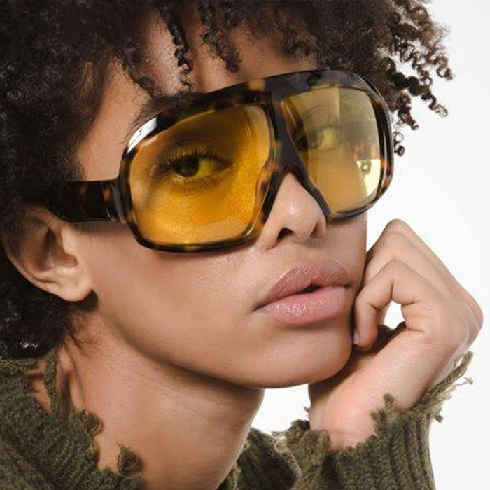 Wholesale Sunglasses with a high-end feel, retro sunglasses, sunscreen, and fashionable glasses
