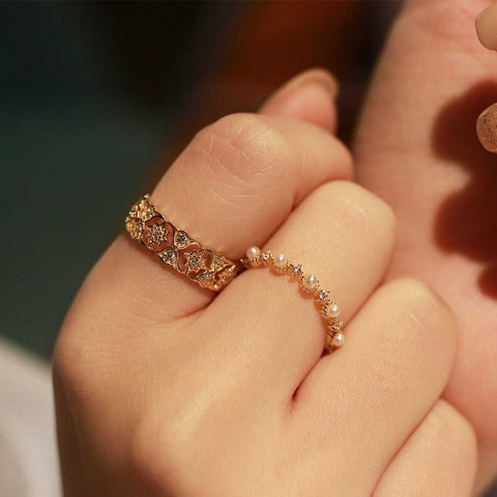 Wholesale Same vintage lace hollow out diamond inlaid light luxury window flower ring