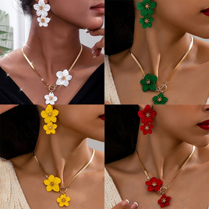 Wholesale Fashionable and elegant alloy flower pendant necklace earring set, grand and luxurious, fashionable and versatile