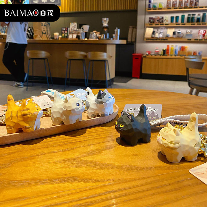 Wholesale Resin standing posture keychain, cute and creative, exquisite keychain bag decoration