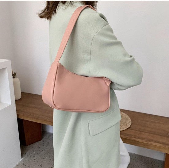 Wholesale Fashionable handbag, stylish one shoulder small bag, simple and versatile new style