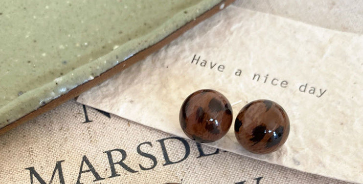 Wholesale Leopard print round earrings with niche design, retro earrings, high-end feel, light luxury temperament, wholesale of earrings