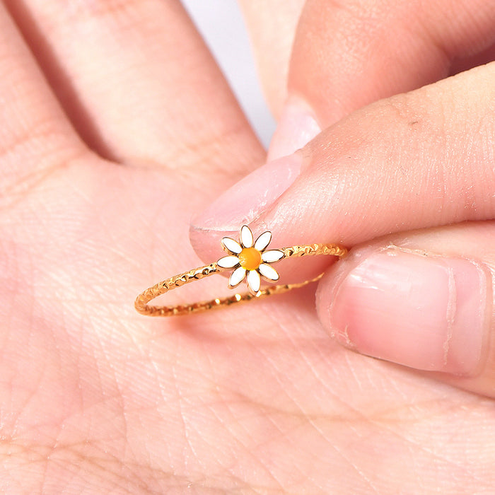 Wholesale  niche  flower titanium steel new ins simple small fresh women' s ring