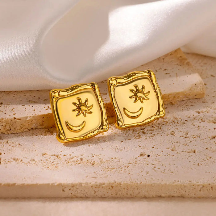 Wholesale Retro French High-end Pearl 18K Gold Earrings
