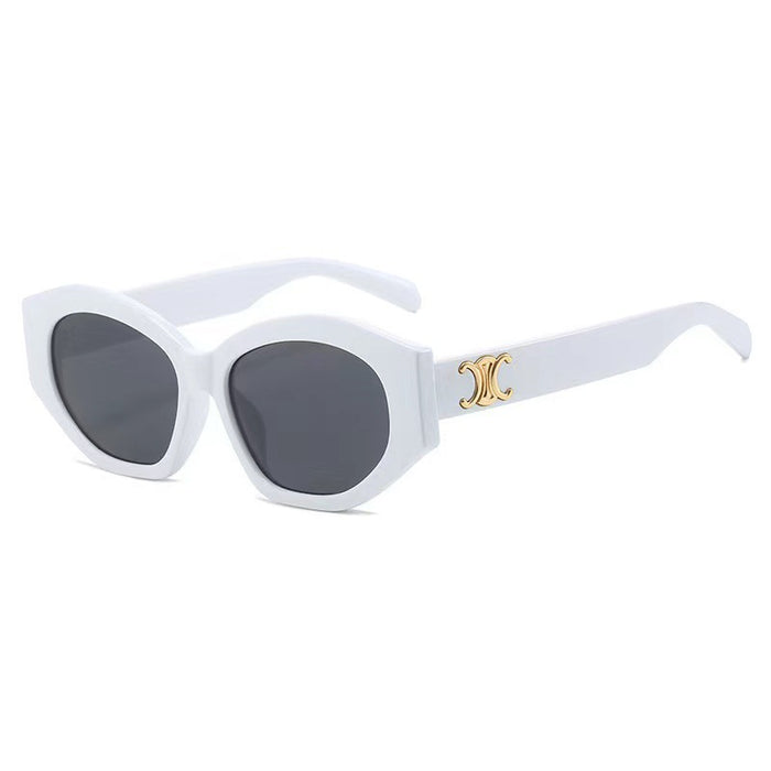 Wholesale New sunglasses with black cat eyes, high-end and UV resistant fashion, suitable for taking photos