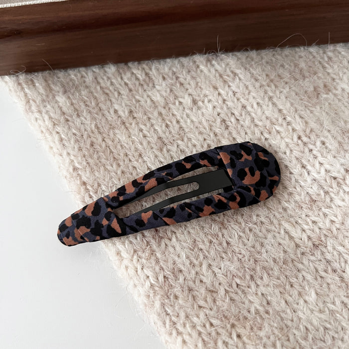 Wholesale Retro leopard print bangs clip, simple and stylish style, edge clip, broken hair clip, hair clip