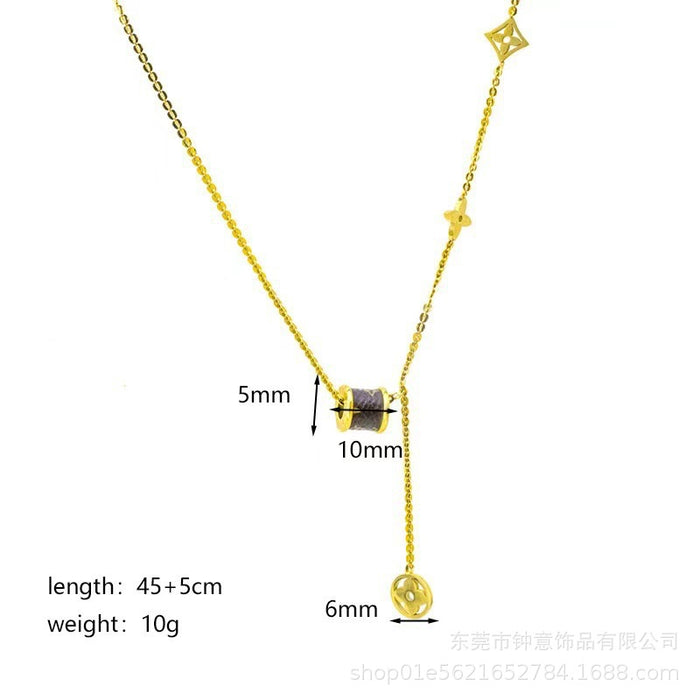 Wholesale titanium steel flower leather small man waist four-leaf necklace