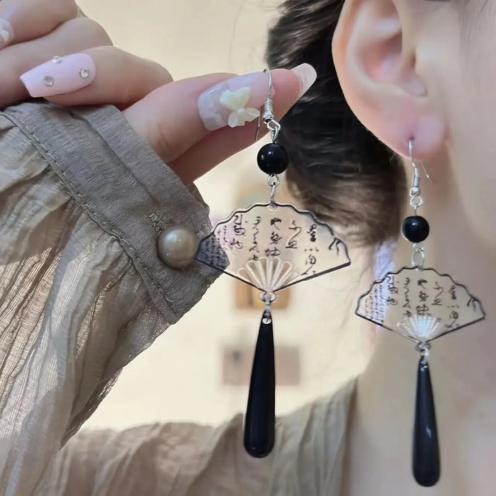 Wholesale Unique and niche earrings, high-end earrings, pendants, and accessories for women