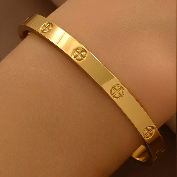 Wholesale Four Leaf Clover Rhinestone Titanium Steel Bangle Bracelet Chic Women S Jewelry Accessory Stylish Everyday Gift