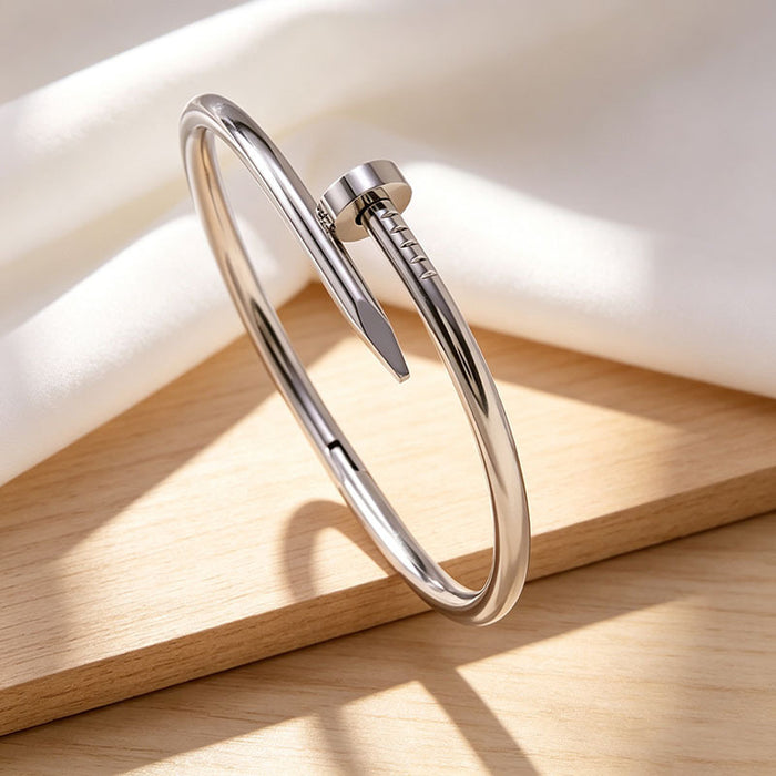 Wholesale Stylish 18K Gold Tone Titanium Steel Nail Bracelet Geometric Design Fashion Accessory Gift