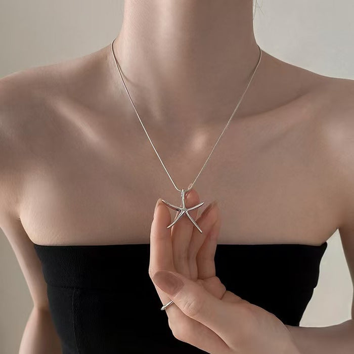 Wholesale Extremely simple style starfish necklace with niche design, personalized collarbone chain, fashionable and versatile vacation style accessories
