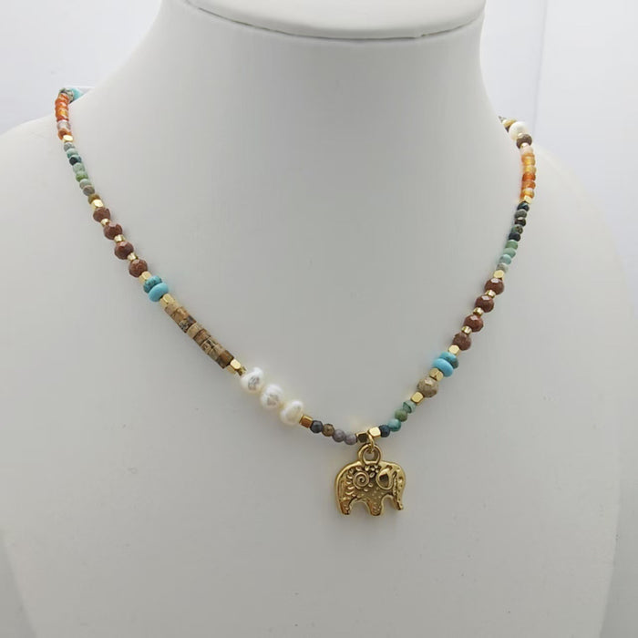 Wholesale Beaded necklace with red agate and pearl collarbone chain design, niche