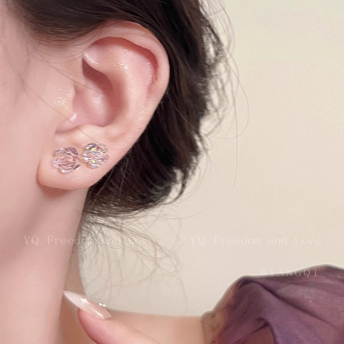 Wholesale Ear studs, gentle and sweet earrings, simple and versatile ear accessories